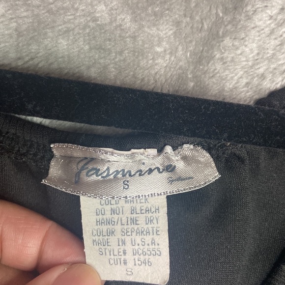 Rose embroidered black off shoulder dress | small - Picture 7 of 7